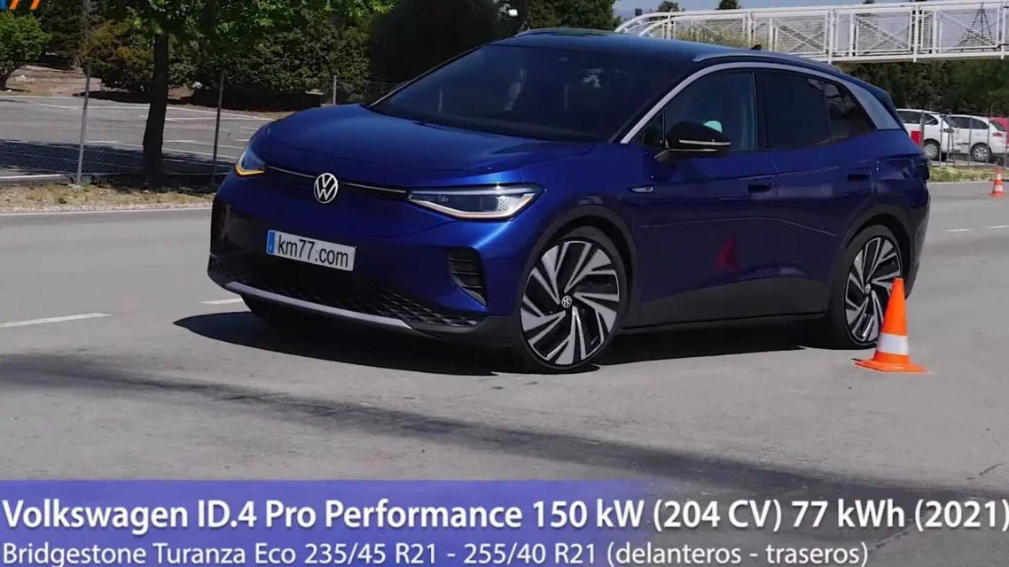 Відео: як Volkswagen ID4 проходить лосиний тест