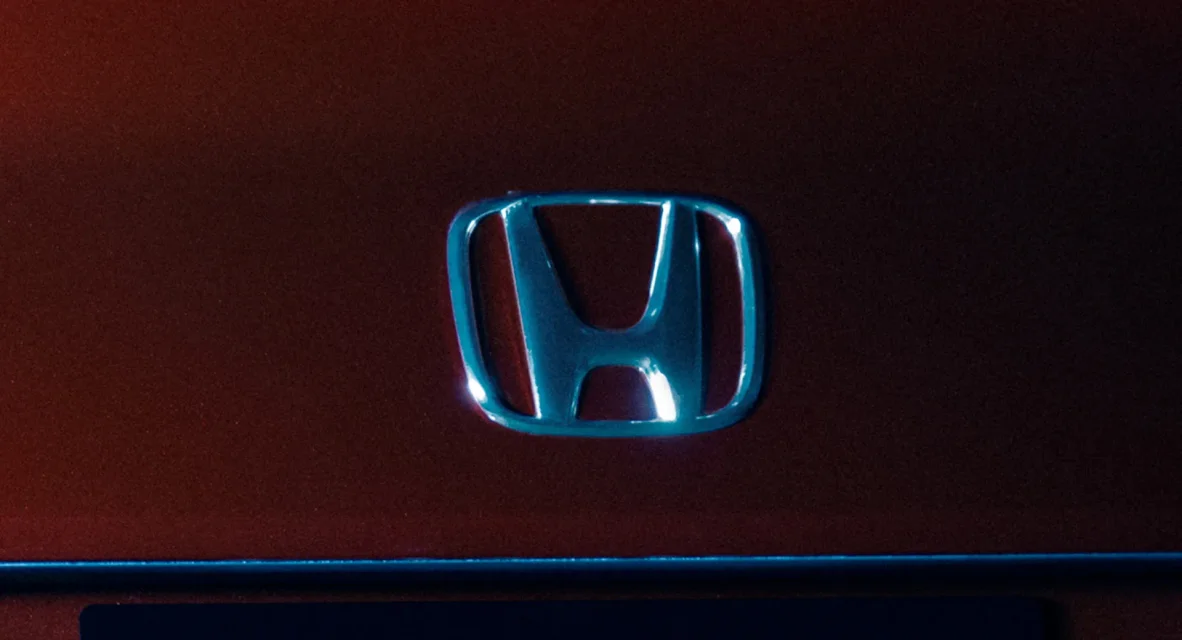 Honda синтезувала матеріал товщиною в атом