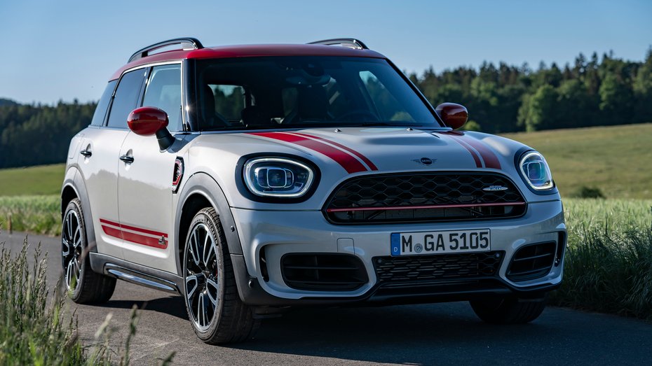 Мини представил рестайлинговый «заряженный» JCW Countryman