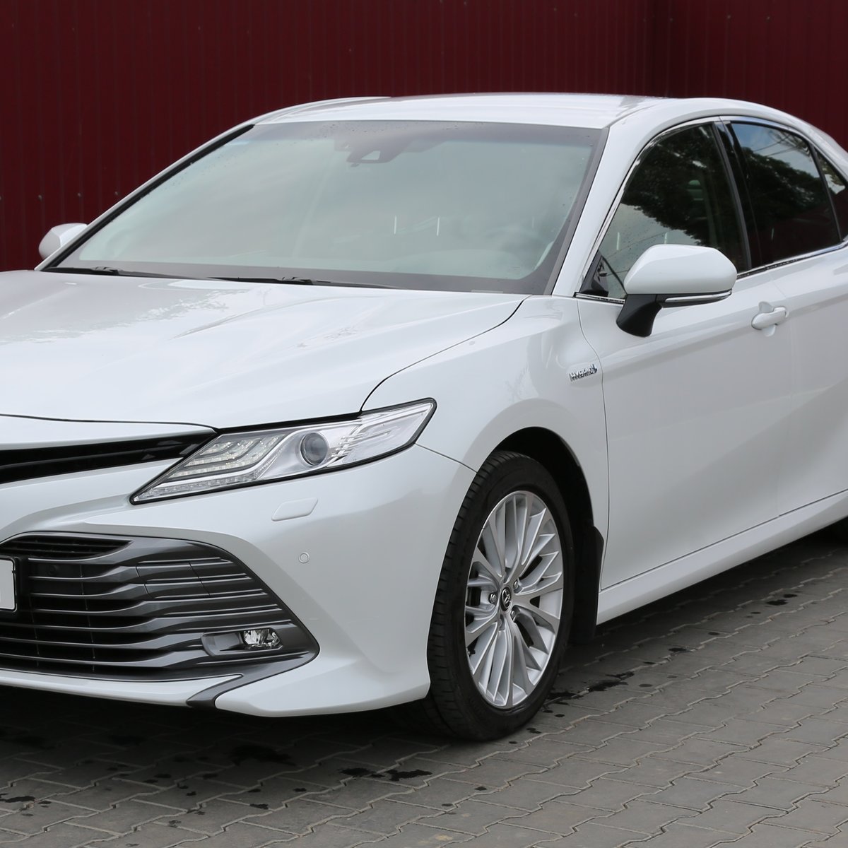 Тест-драйв Toyota Camry Hybrid – рациональный подход