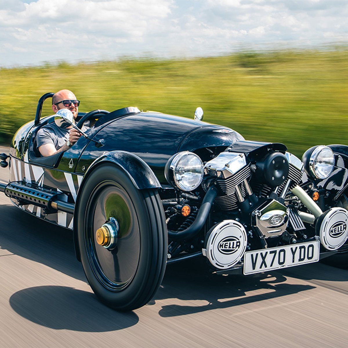 Пять лучших трехколесных автомобилей: фото, обзор, факты