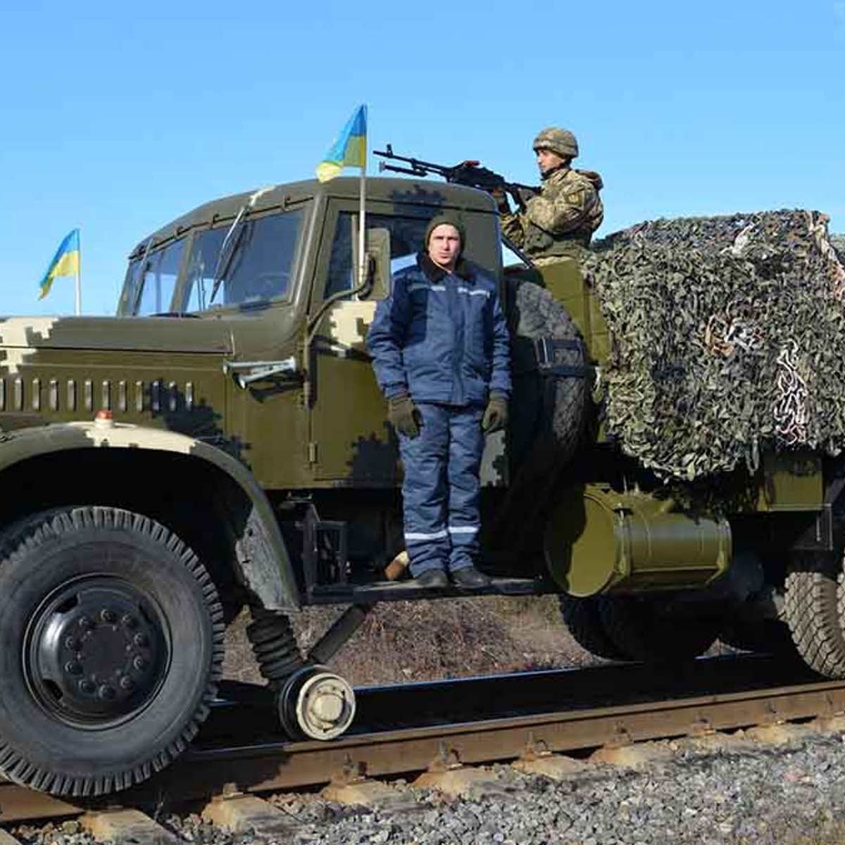 Локомобили: как автомобили на колесах ездят по железной дороге