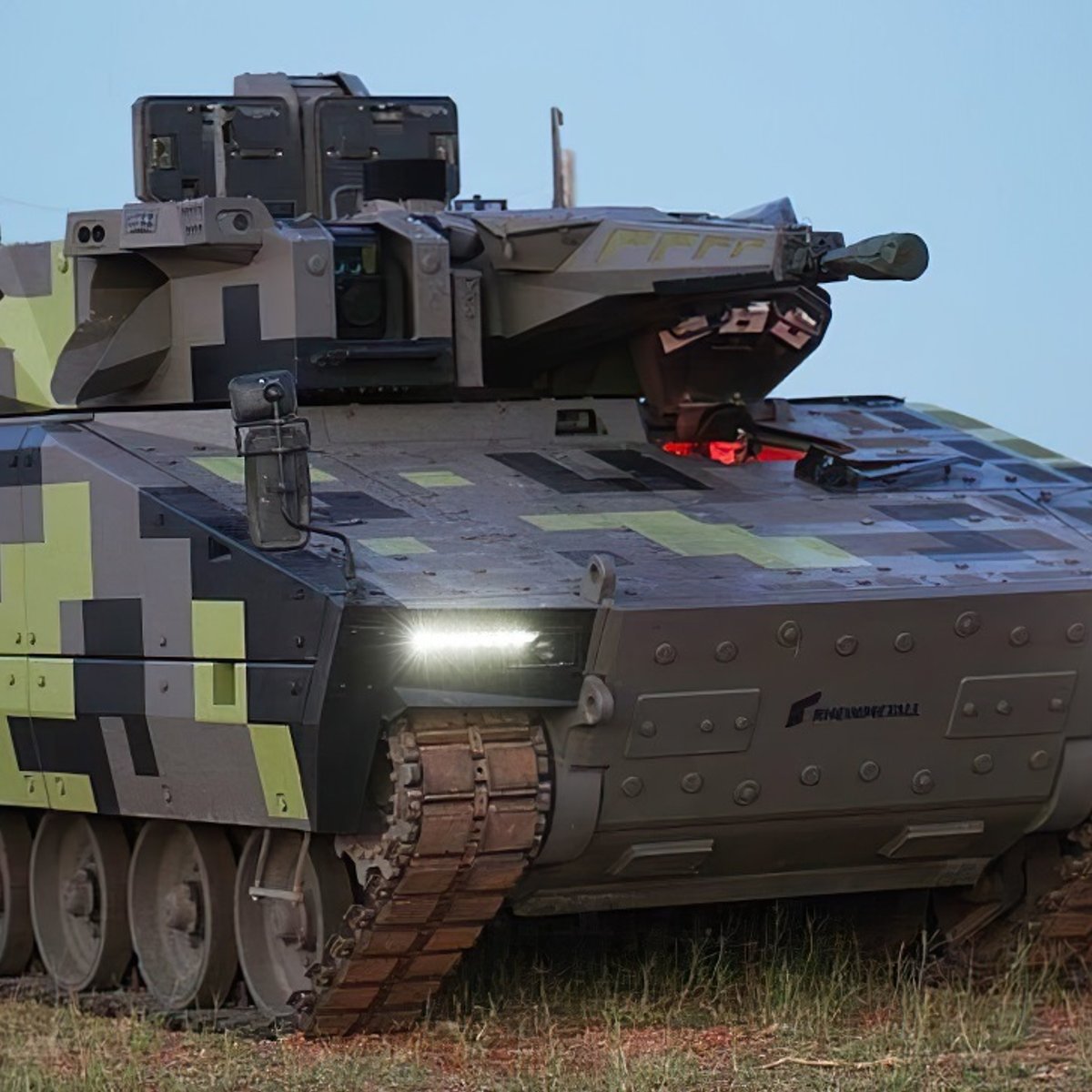 Новейший немецкий БМП KF41 Lynx проходит испытание