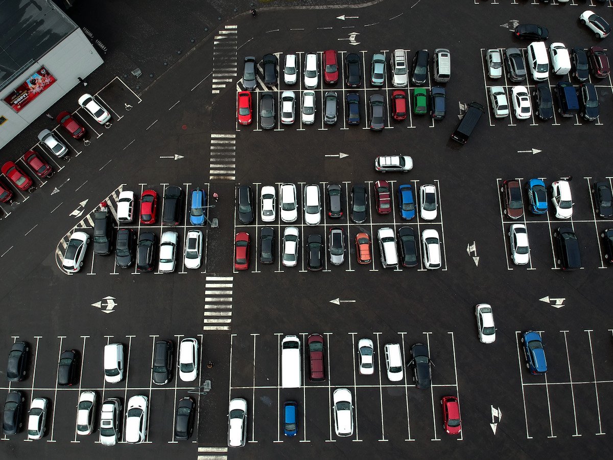 Правила парковки 2021 в Украине – где парковать авто и как