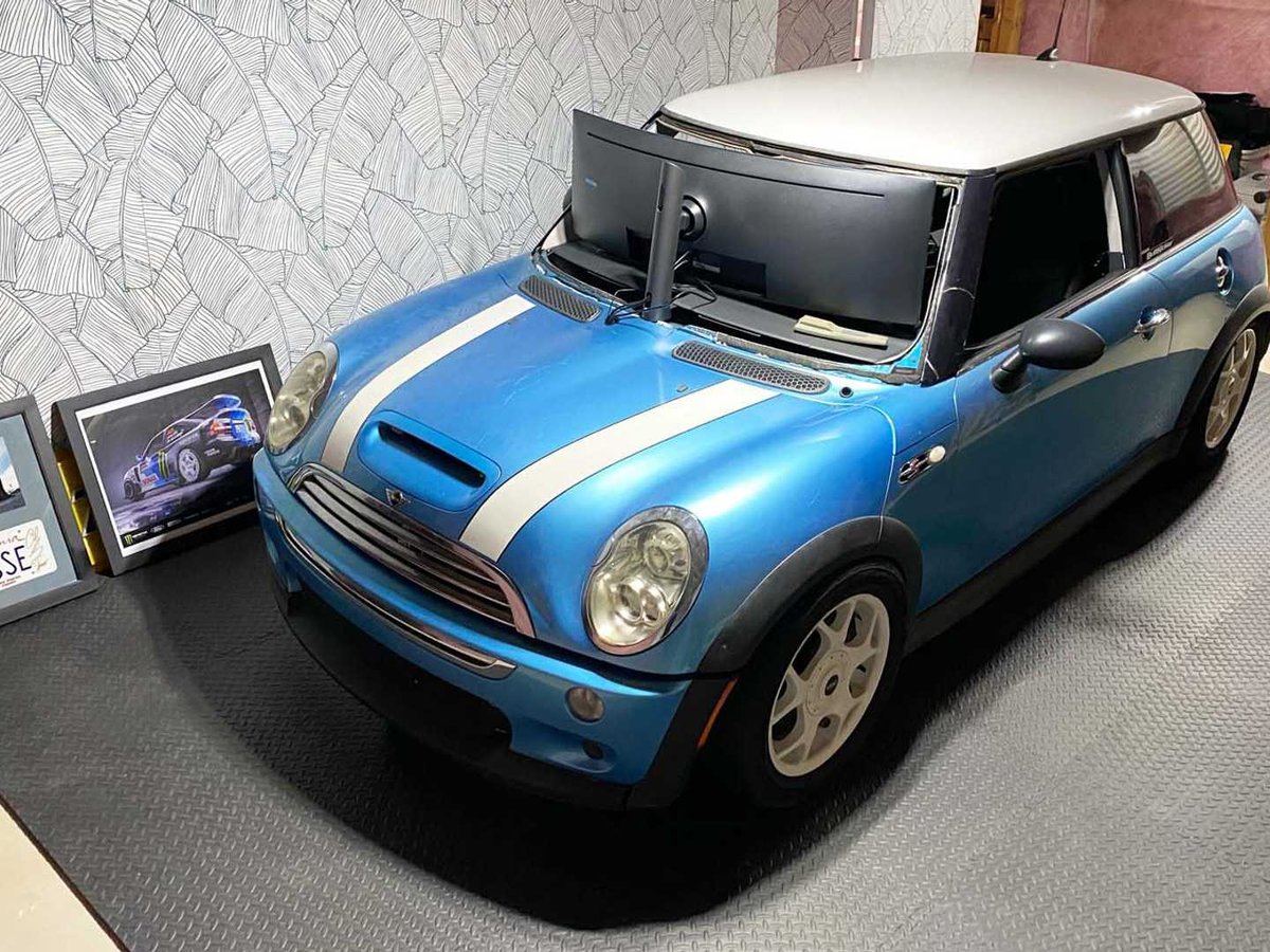 Геймер создал себе игровой симулятор в настоящем Mini Cooper - Auto24