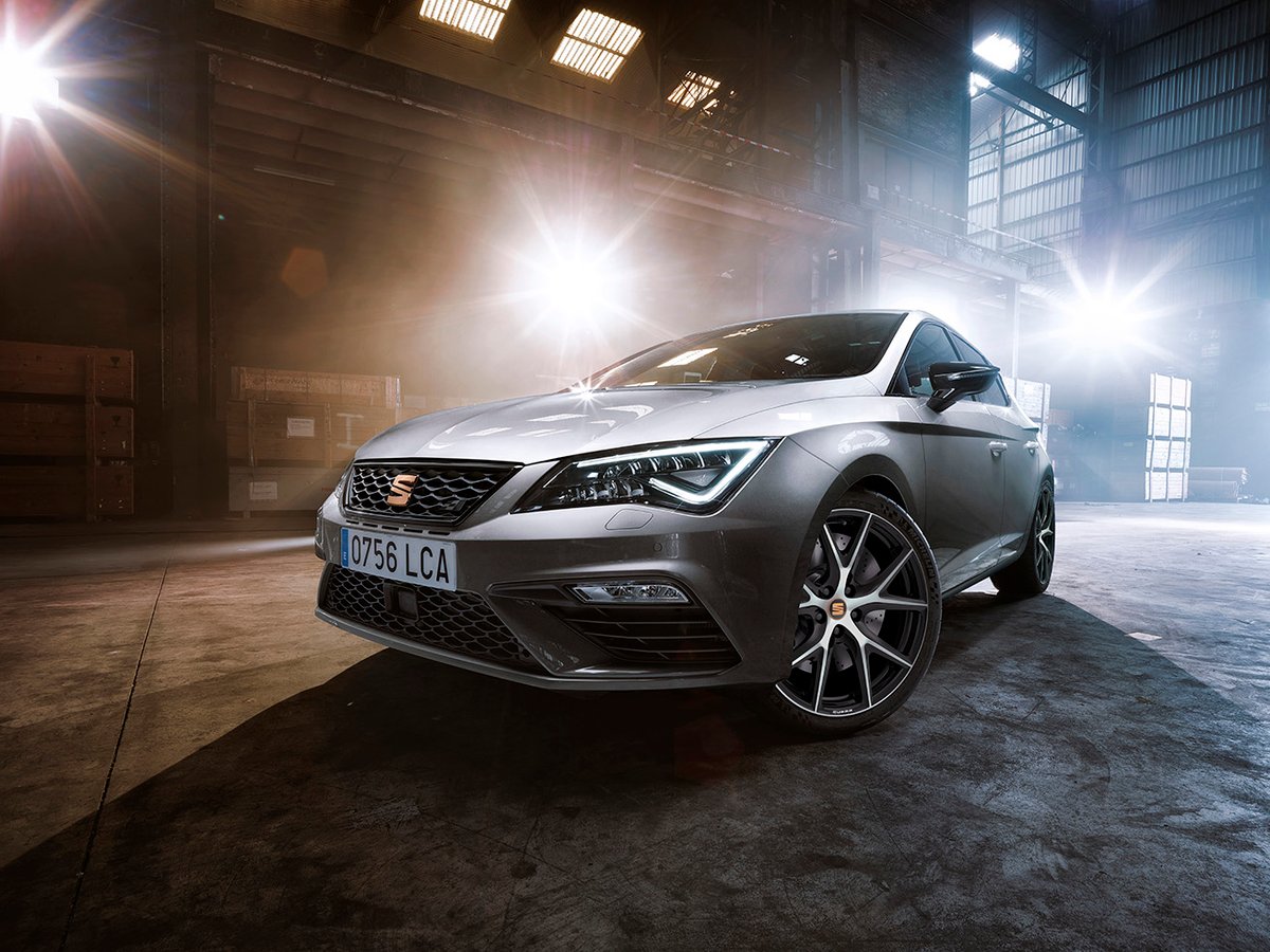 Легендарный SEAT Leon CUPRA стал доступнее на 20% - Auto24