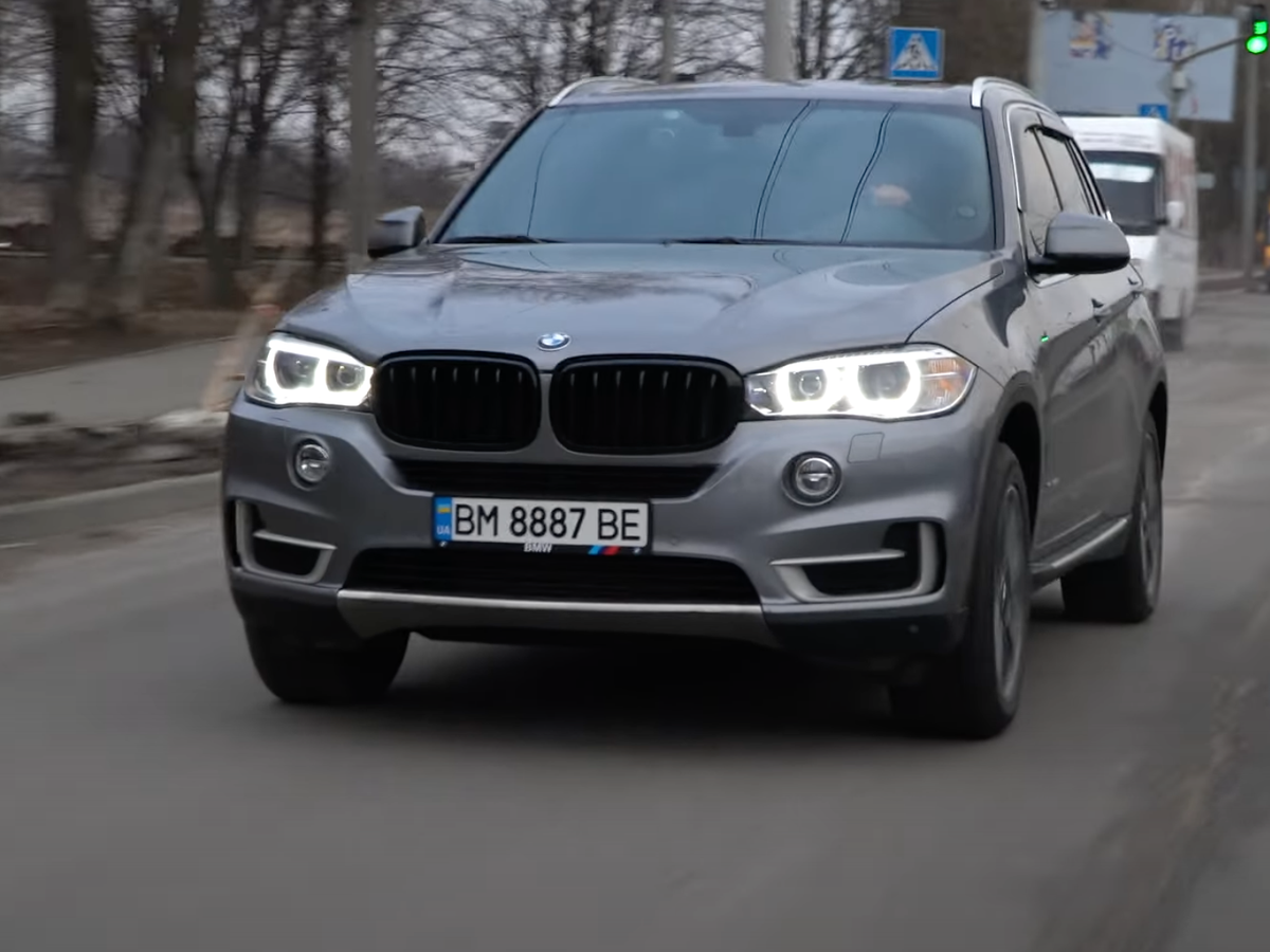 Стоит ли уважения подержанный BMW X5 F15: видео - Auto24