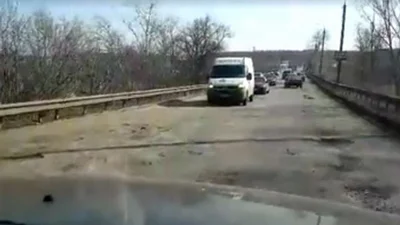 Чтобы враг не прошел – Притула Березой пошутили над украинскими дорогами