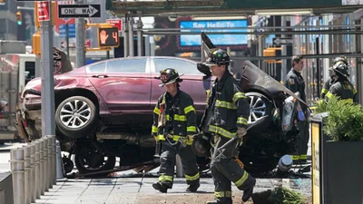 Автомобиль протаранил толпу в Нью-Йорке: появились детали о водителе