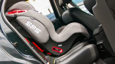 Штраф для водіїв за їзду без дитячого крісла 2017