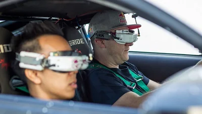 Унікальний експеримент синергії автомобіля та дрона