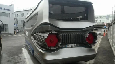 Наша відповідь Tesla на Марсі: "космічний" автобус Roshen