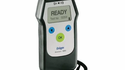 Поліція заявляє, що перевіряє на алкоголь законно