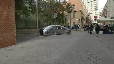 Концепт невідомої фірми приголомшив перехожих у Барселоні