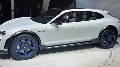 Женевський сюрприз від Porsche - концепт Mission E Cross Turismo