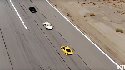 "Селюки рейсінг": Netflix показав трейлер нового автомобільного шоу