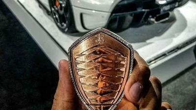 Як виглядає ключ від авто вартістю кількасот тисяч доларів