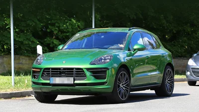 Рестайлінговий Porsche Macan 2019 року засвітився без камуфляжу