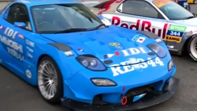 Тру джей-ди-ем: прогулку автомастерскими и разборками показали на видео