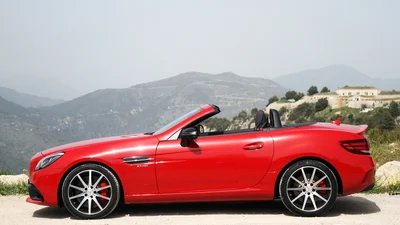 AMG SLC 43 пережив легкий рестайлінг та отримав 23 додаткові "сили"