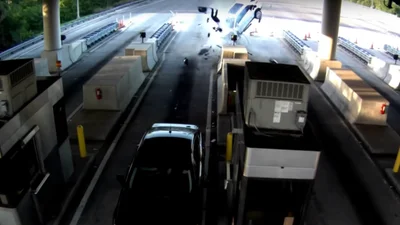 Пасажир вилетів крізь лобове скло та зилишився живим (відео)