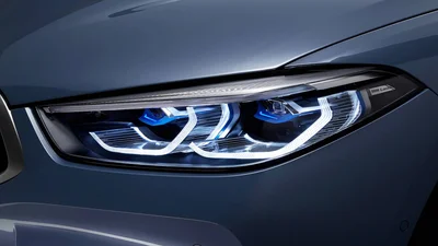 Погляньте зблизька на нову BMW 8 Series у цьому HD відео