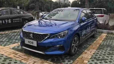 Оновлений Peugeot 408 показався на перших фото без камуфляжу