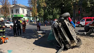 ДТП в Сумах: поліцейський Toyota протаранив Audi A4 - Відео