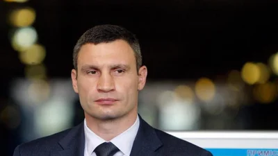 Кличко відмовляється від відповідальності за втоплені автомобілі