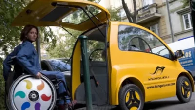 Білоруси створили автомобіль для людей у візках