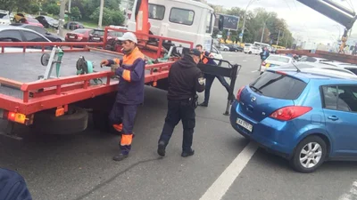 За день в Києві евакуювали 23 автомобіля