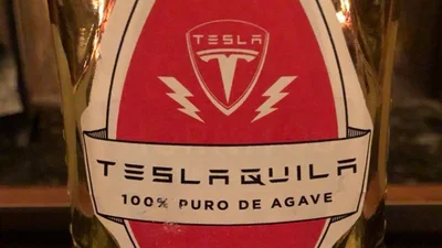 Teslaquila: текіла від Tesla