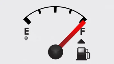 Польша запретила въезд авто с полным баком - Видео