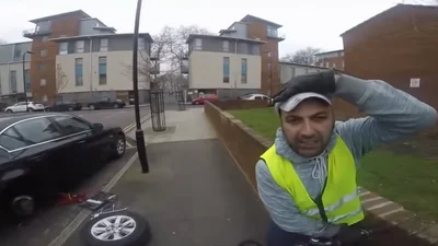 Ты чего такой быстрый: новый видео-мем про автомеханика