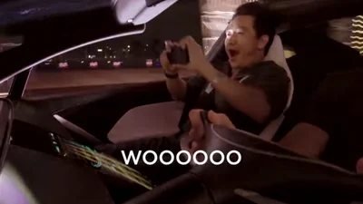 Tesla показала на відео перших пасажирів Roadster під час розгону до сотні