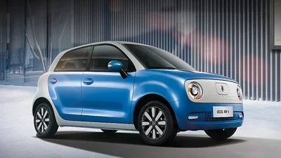 Китайці створили мі-мішний електромобіль для дівчаток