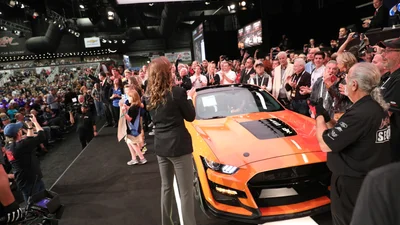 VIN 001: Shelby GT500 за 1,1 млн долларов