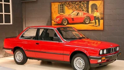 На продаж виставлено нову BMW 323i E30 1985 року