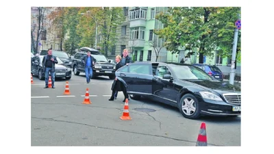 Авто Юлі Тимошенко: на чому їздить кандидатка у президенти 2019