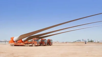 Уникальное видео: как перевозят гигантские крылья ветрогенераторов