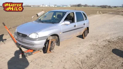 Диваки і техніка: чи поїде машина на квадратних колесах