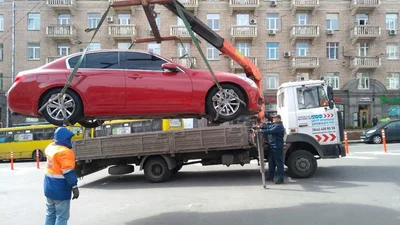 В Киеве за неделю эвакуировали десятки автомобилей