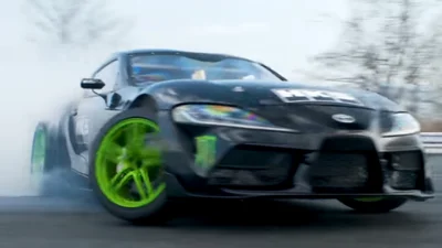 Відео: дріфтер Дайго Сайто показав у дії свою Supra 2020 з двигуном 2JZ, а потім спалив її