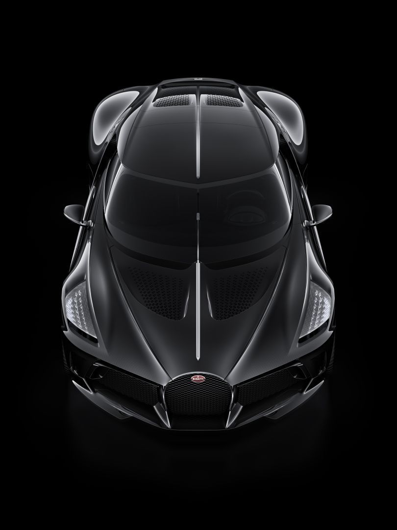 Bugatti La Voiture Noire за 18 миллионов долларов поселится в гараже  Криштиану Роналду