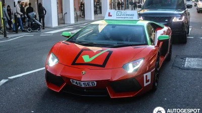 Автошкола проводить практичне навчання на Lamborghini Aventador