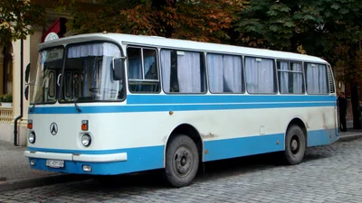 Воспоминание о самом популярном ЛАЗ: круглые фары или прямоугольные