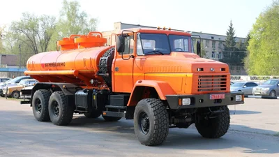 КрАЗ передає Нафтогазу нові автомобілі