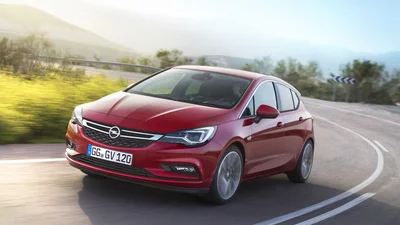 Оновлена Opel Astra отримала нові силові агрегати