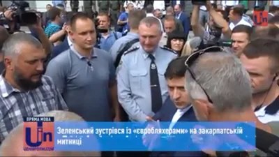 Зеленський пообіцяв вирішити питання з доступним розмитненням авто: відео