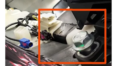 На автомобілі Tesla, який щойно виїхав з заводу, помітили ізоленту (фото)